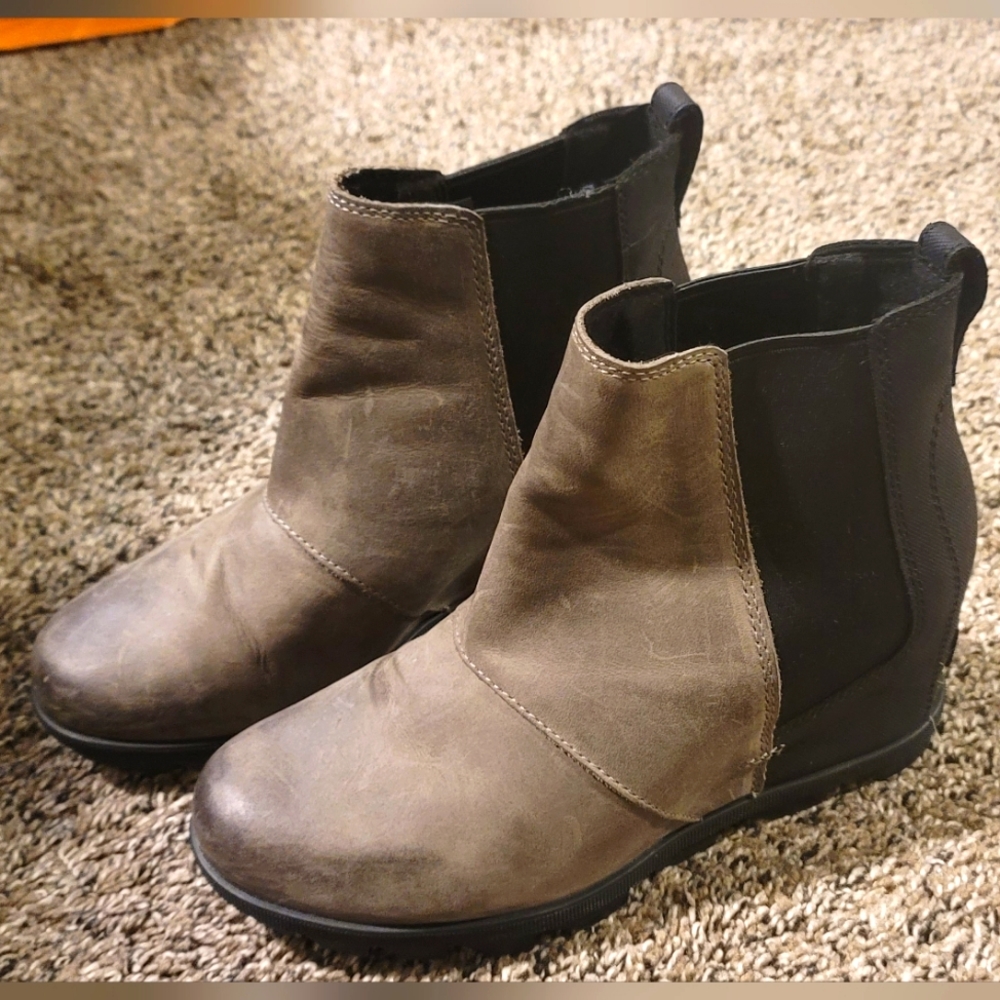 🎈 New Sorel Waterproof pull on bootie